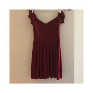 Angie sweetheart maroon dress